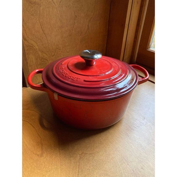 Le Creuset Cast Iron Disney Mickey Mouse 4.5 Quart Dutch Oven, Cerise  *NEW* - Picture 1 of 4